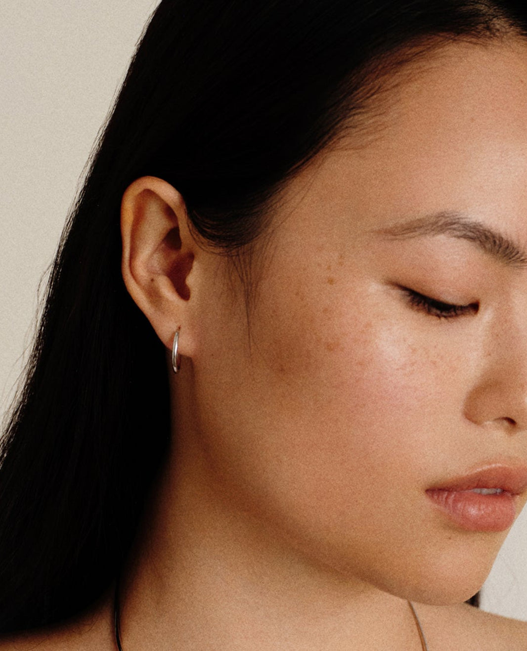 Oval Hoop Earrings - Silver