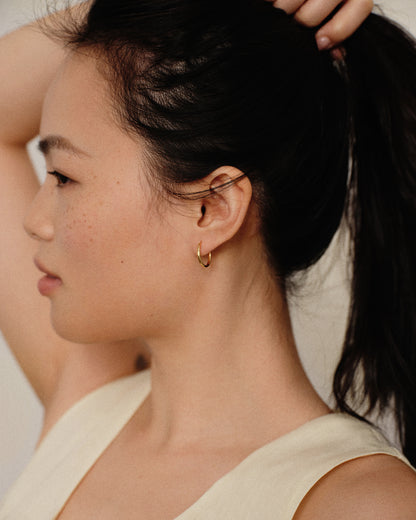 Oval Hoop Earrings - Gold